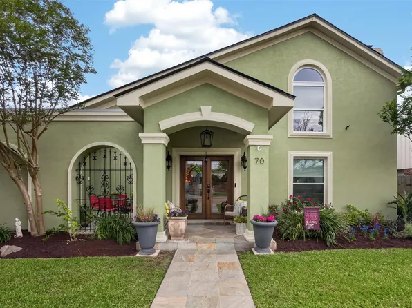 70 Colony Park Cir, Galveston, TX 77551