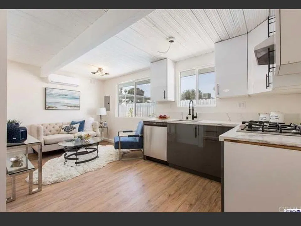18021 Hatton St