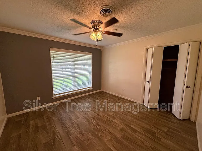 1710 Dickerson Dr — Photo 31