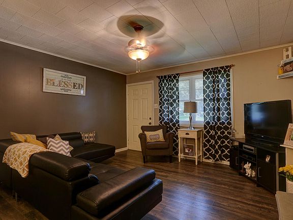 4th image of 1006 Angers St