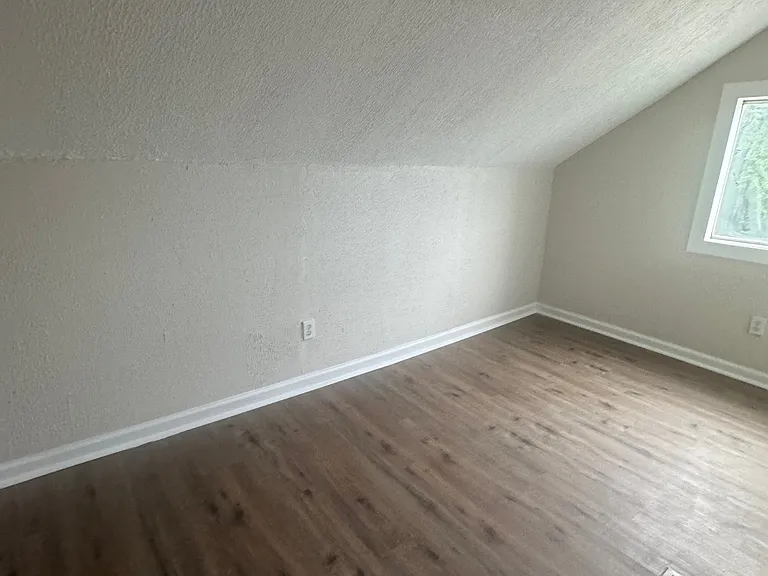 24 Waldeck St #1 — Photo 6