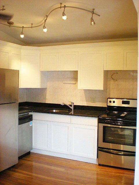 Custom Kitchen w/SS appliances