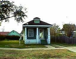 1st image of 1124 Huey P Long Ave