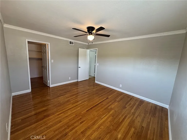 4037 S Ellesford Ave — Photo 27