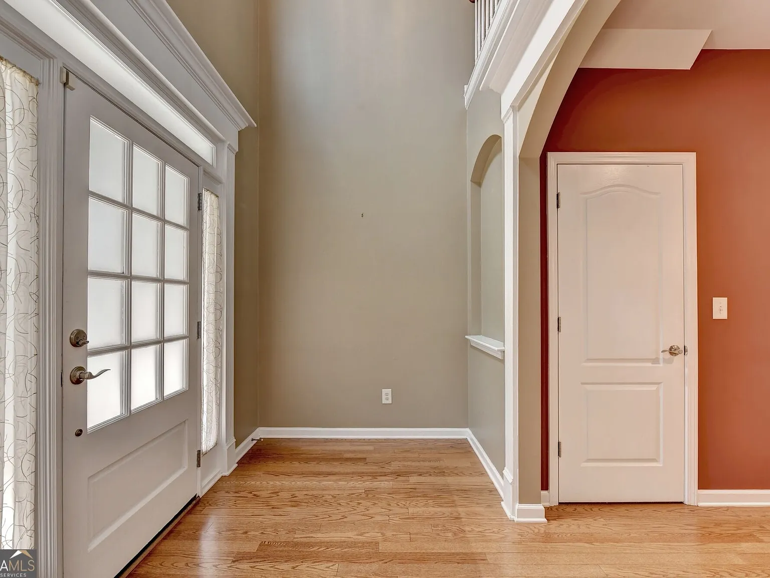 4 bed, 3.0 bath, 3338 sqft, $3,800 — Photo 3