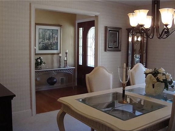 5th image of 100 Long Shoals Cir