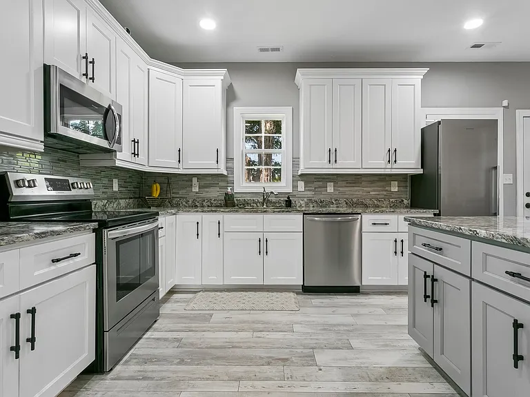 367 Poplar Ave — Photo 12