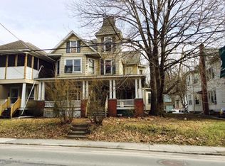 135 Ridgeway St, East Stroudsburg, PA 18301