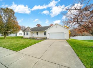 329 Woodside Dr, Onsted, MI 49265