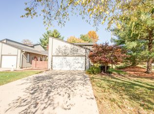 1109 Woodgate Dr, O'Fallon, IL 62269