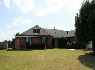 403 Timberidge Rd, Harrah, OK 73045