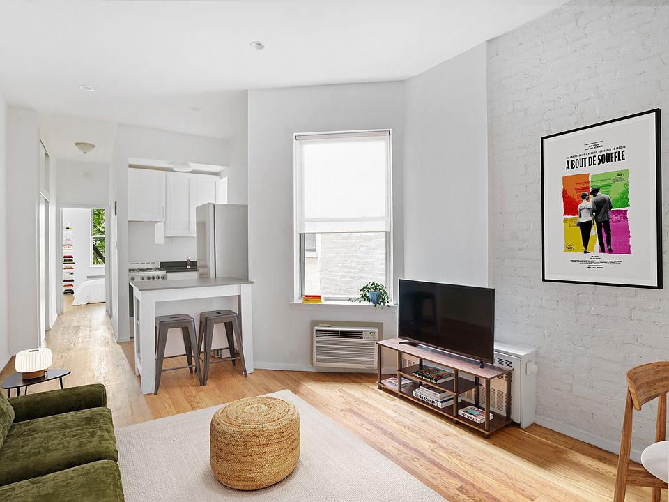 1st image of 150 E 83rd St APT 4C