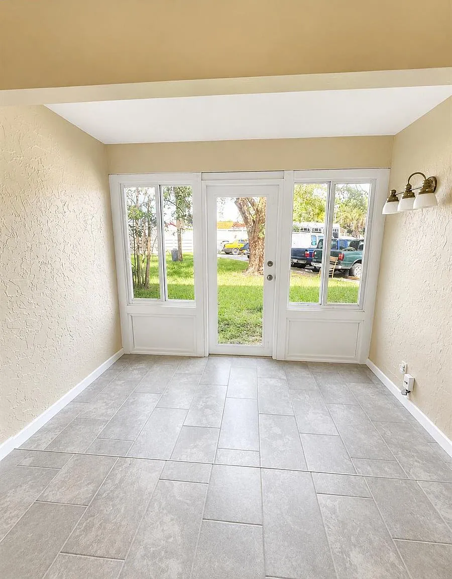 $2,300 7830 NW 33rd st. — Photo 3