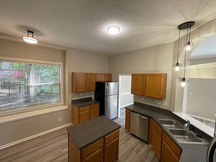 8307 Belstead Brook Ct — Photo 15