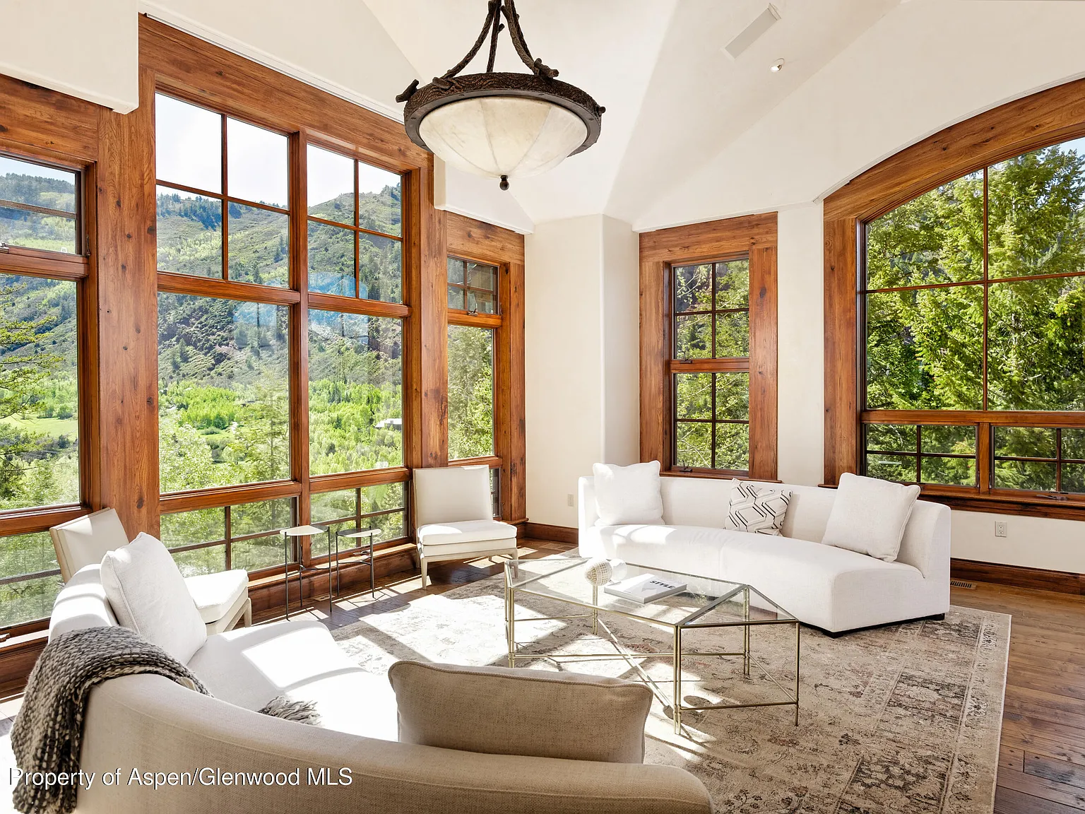 5 bed, 7.5 bath, 8493 sqft, $100,000 — Photo 3