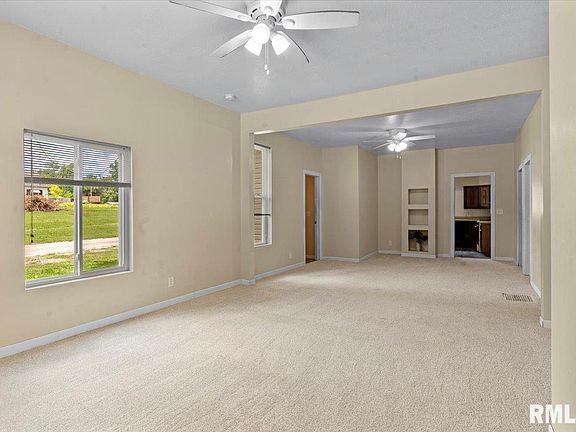 5th image of 301 E Main St