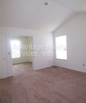 3rd image of 10819 Venice Ct