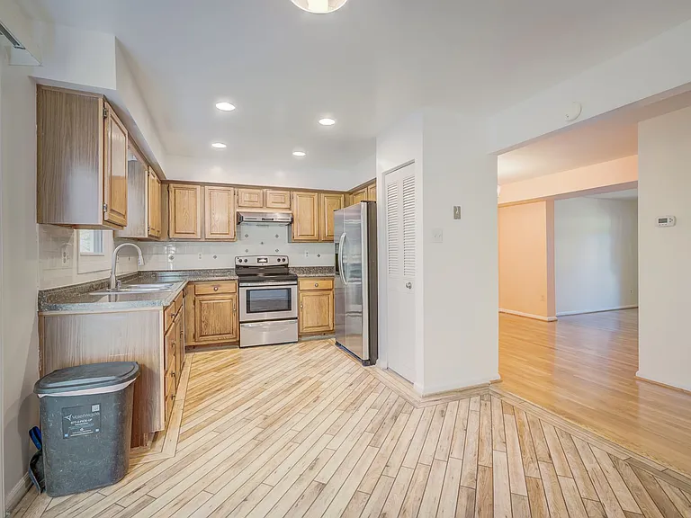 14907 Bradwill Ct — Photo 12