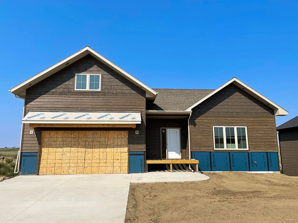 1st image of 168 Leslie Ln