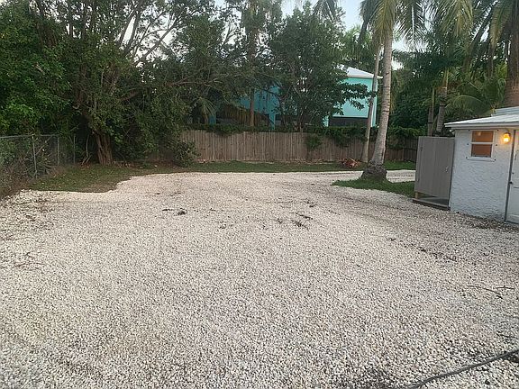 2nd image of 28 Tarpon Ave