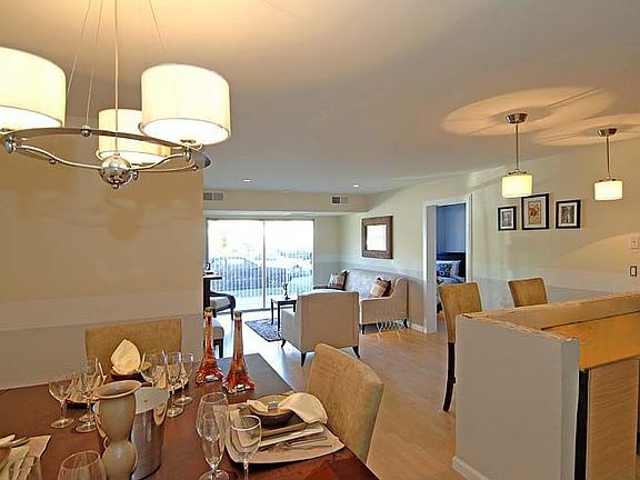 3rd image of 7254 Vassar Ave APT 206
