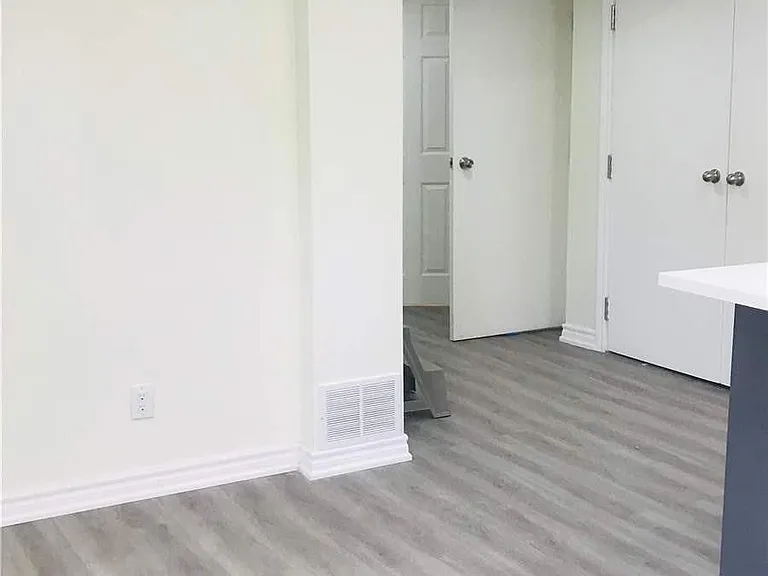 25 Gabrielle Cres #BASEMENT — Photo 6