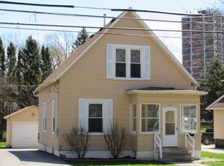 632 S 4th St, Dekalb, IL 60115