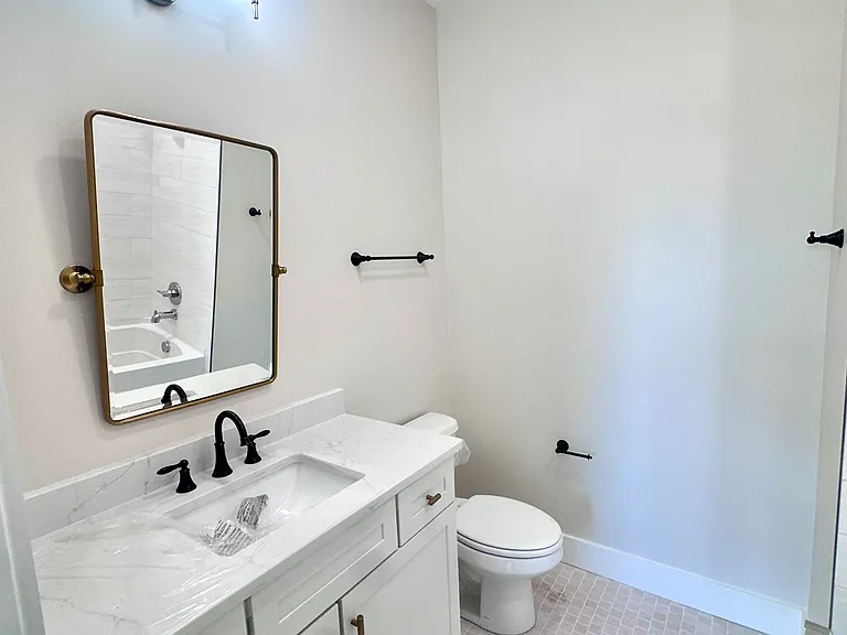 615 Waco Dr #B — Photo 37