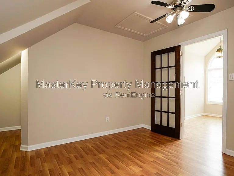 1008 Knighthood Ln — Photo 26