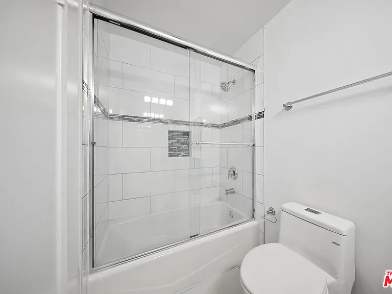 5715 W Olympic Blvd #206 — Photo 12