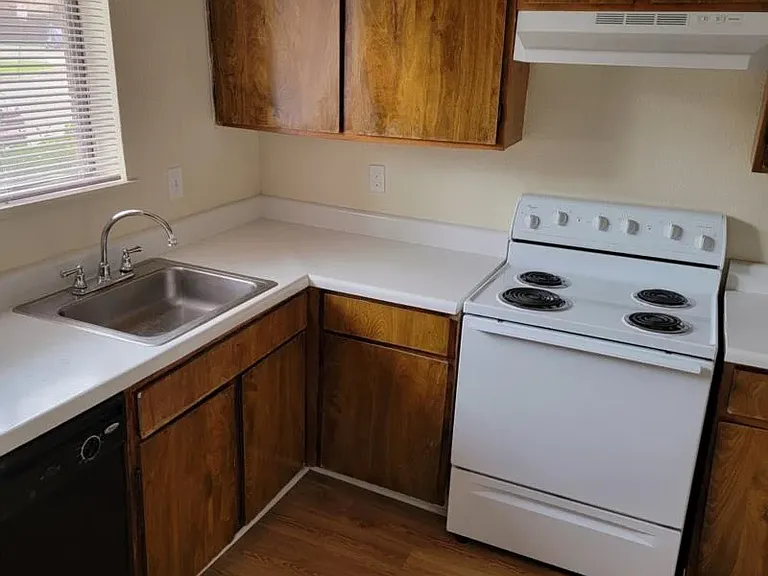 Highland Townhomes — Photo 1