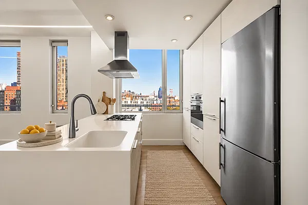Kitchen, photo 1