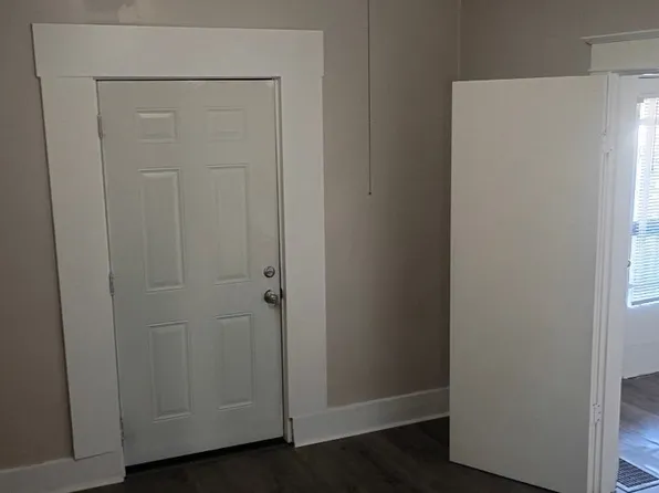 (undisclosed Address), Louisville, KY 40210