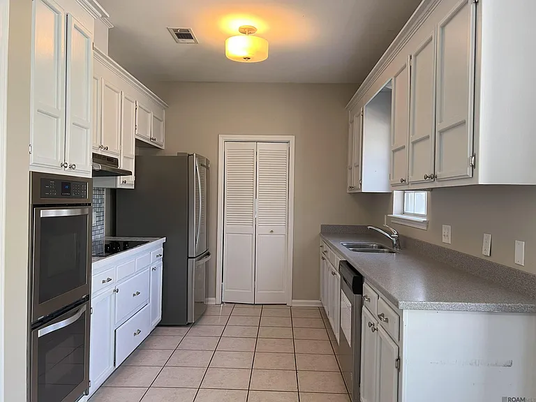 14011 Gattinburg Ave — Photo 10