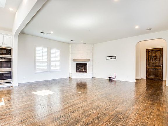 3rd image of 3815 Killian Ct