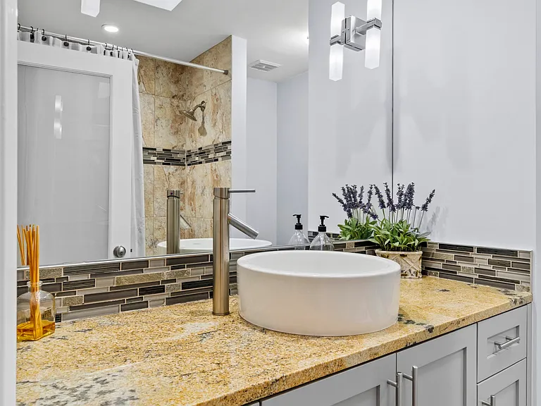 2532 E Desert Cove Ave — Photo 36