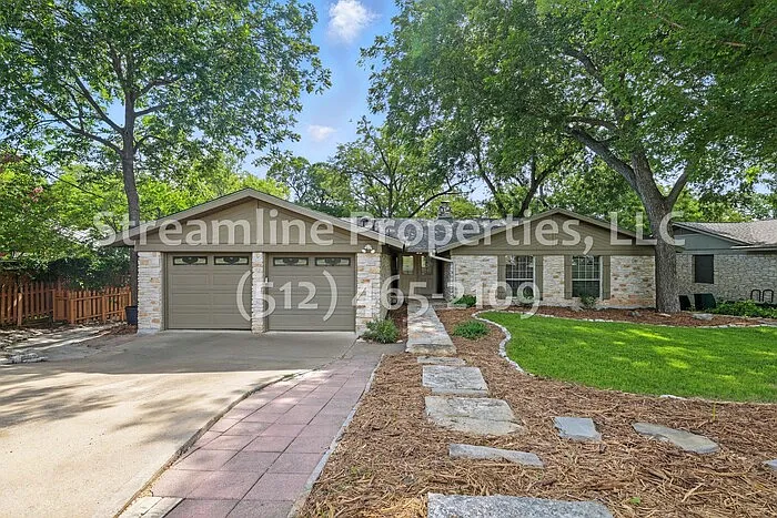 Building Photo - 11915 River Oaks Trl