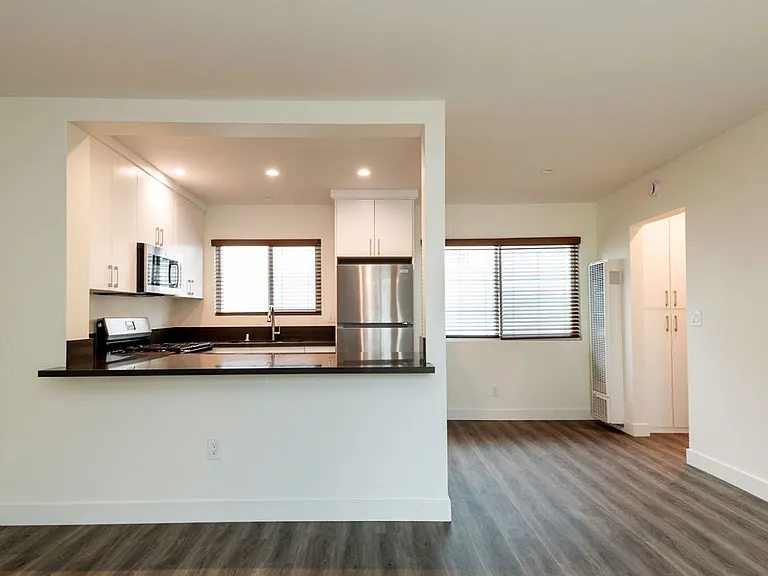1038 Turquoise St #14 — Photo 1