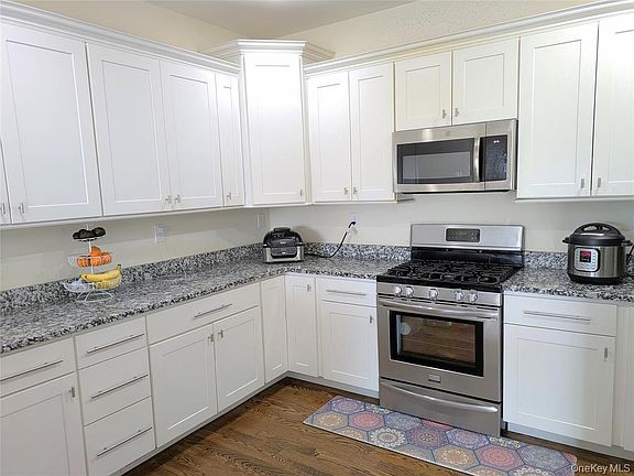 4th image of 304 Boulder Ridge Rd