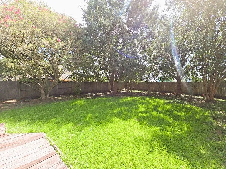 2502 Fairwind Dr — Photo 40