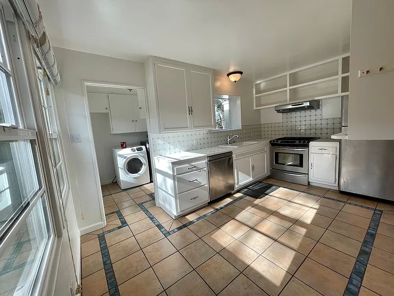 934 Fountain Ave — Photo 6