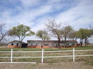 1258 Van Horn Rd, Iowa Park, TX 76367