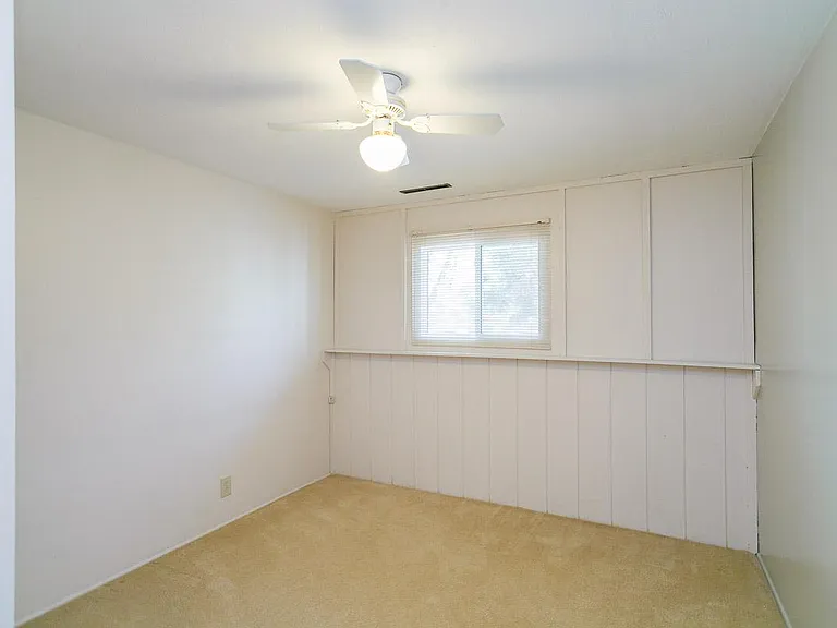 530 W Broadview Dr — Photo 17