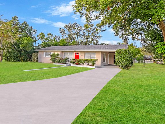 3rd image of 39025 Park Dr