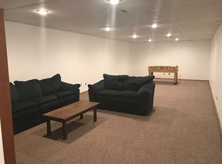 1108 Country Club Dr SE, Mount Vernon, IA 52314