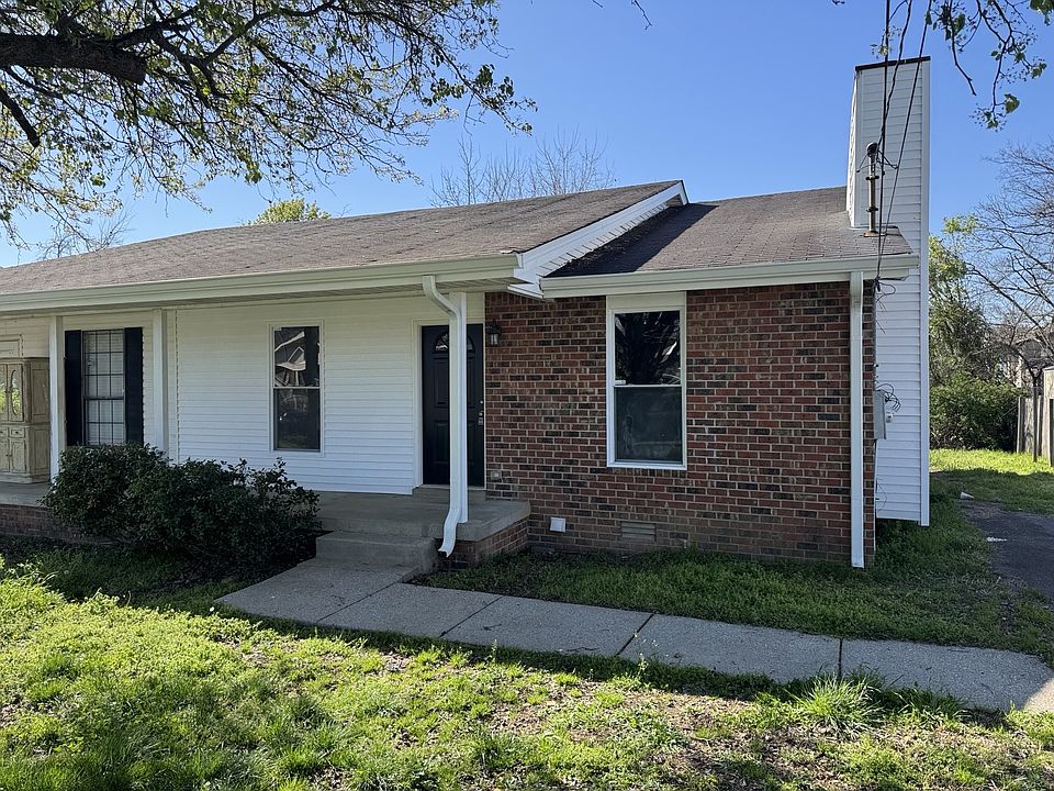 1st image of 3216 Woodstock Dr