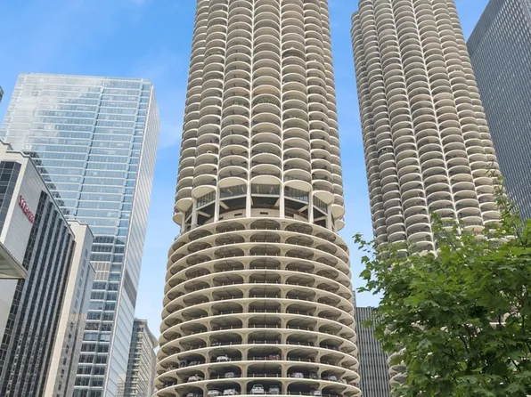 300 N State St APT 2410, Chicago, IL 60654