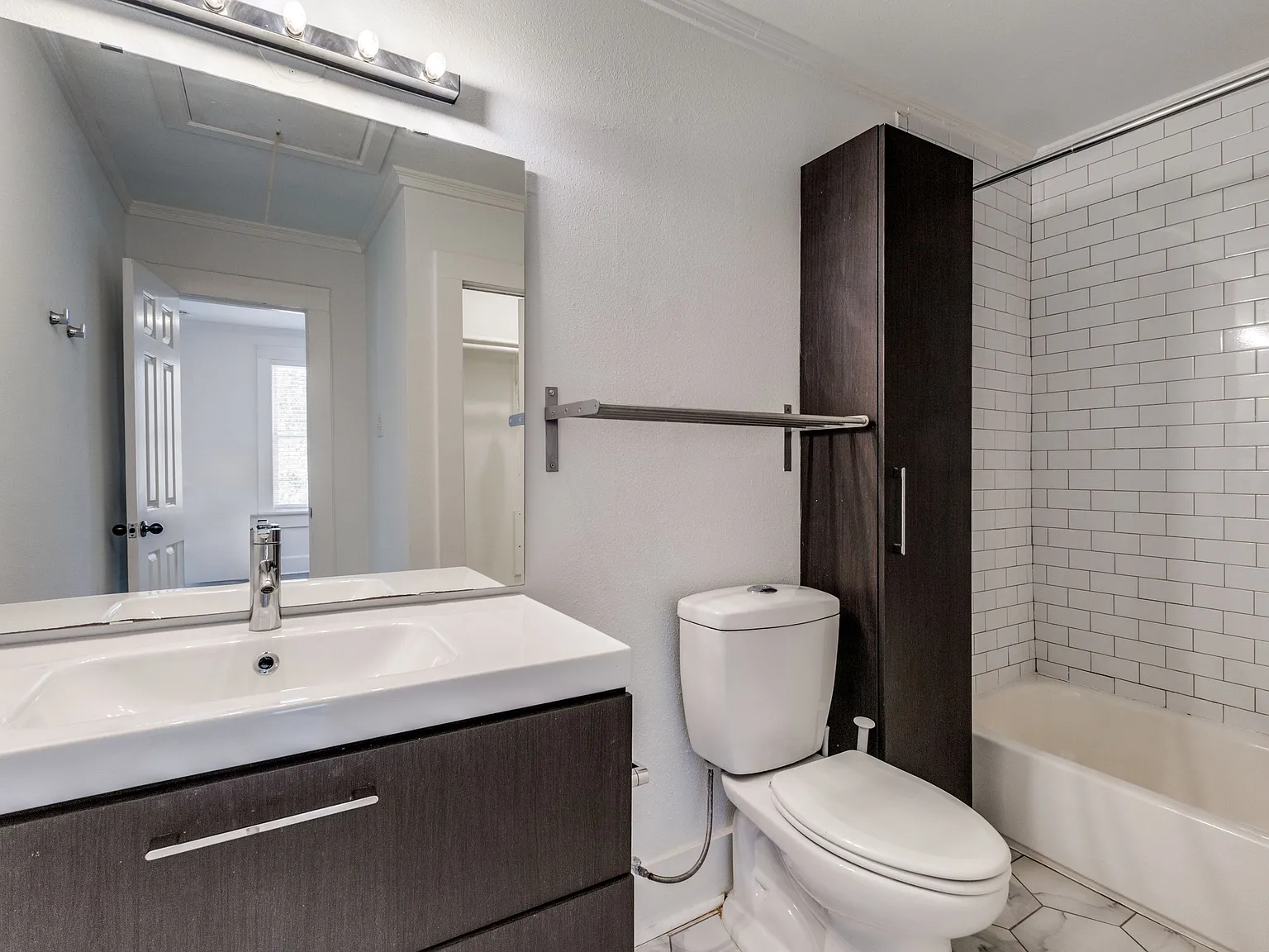 5204 Junius St — Photo 3