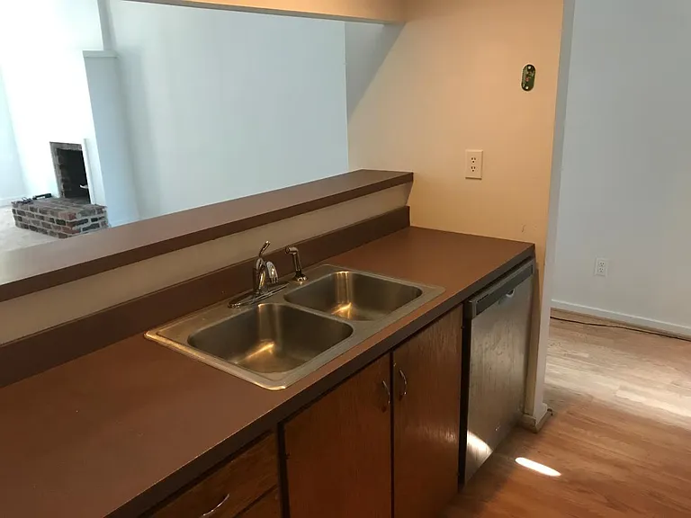8 S Harrison St #1 — Photo 5