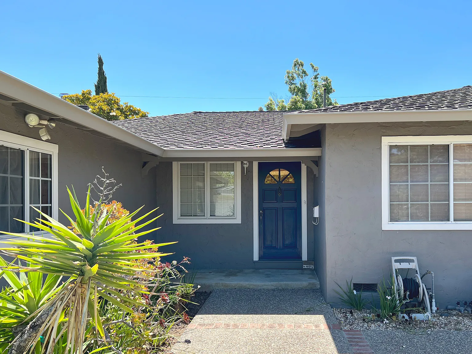 10369 Bonny Dr — Photo 2